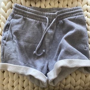 Aritizia - TNA brand - sweat shorts - size M
